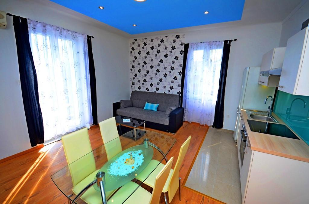Violet Sea Breeze Apartment Split Exterior photo