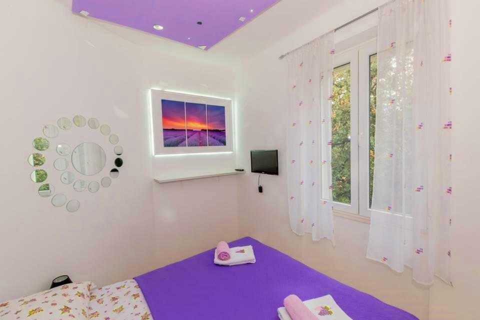 Violet Sea Breeze Apartment Split Exterior photo